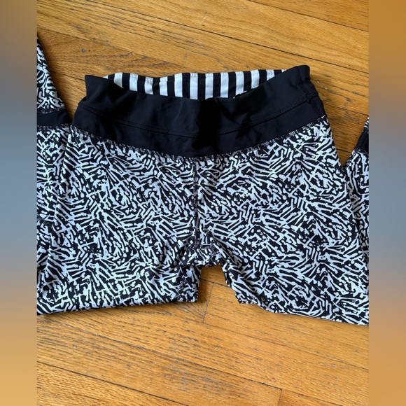 Lululemon crop leggings - Picture 2 of 7